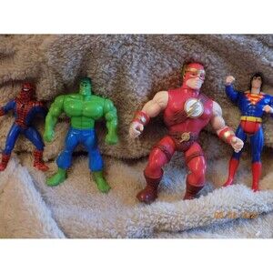 Lot DC Marvel Action figures Funko Flash Superman Hulk Spiderman